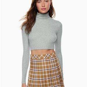 Aritzia Sunday Best scottie turtleneck sweater in scarab (dark green) size XS